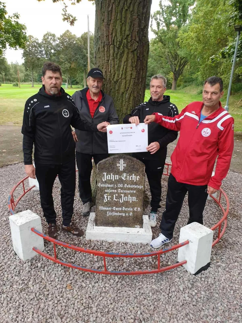 Spendenaktion für einen betroffenen Fußballverein – Bild 2