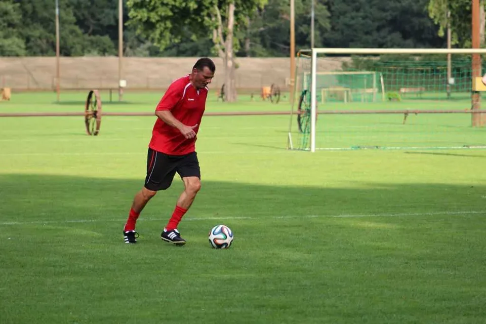Fußballturnier im Fürstenberger Stadion – Bild 4
