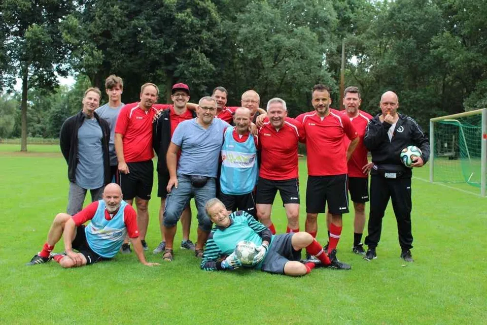 Fußballturnier im Fürstenberger Stadion – Bild 10