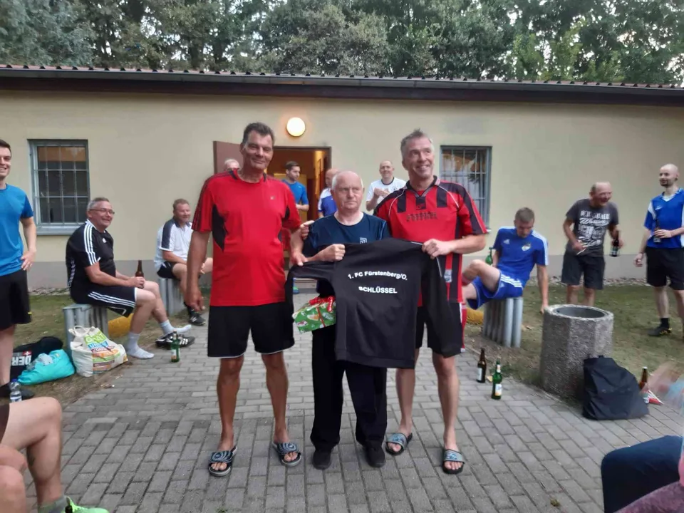 Fußballturnier im Fürstenberger Stadion – Bild 14
