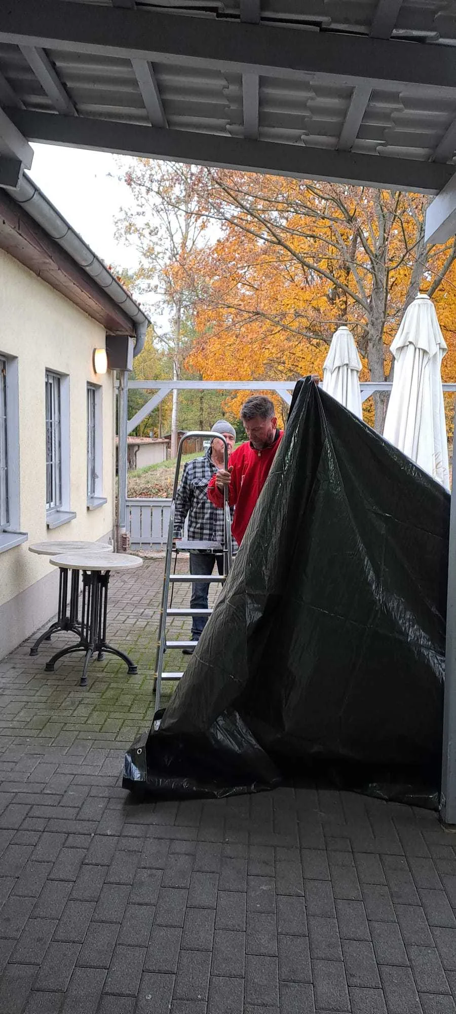 Vorbereitungen zum Schlachtefest – Bild 3